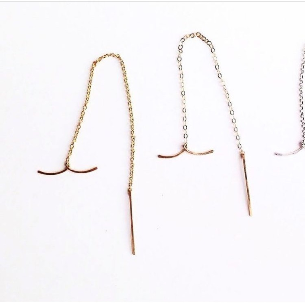 14kt yellow gold threader style earrings
